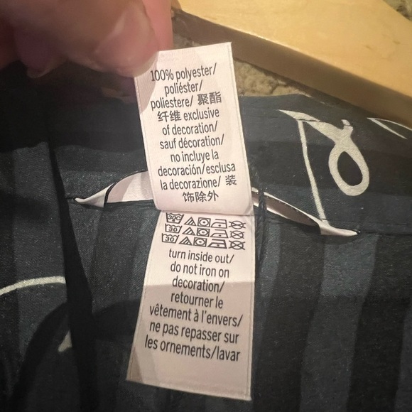 Victorias Secret Satin Sleeping Set - Picture 7 of 8